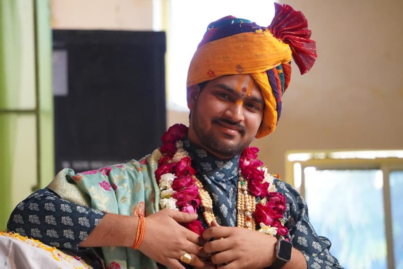 Acharya Hariom Shastri - Founder of Kesari Nakshatra